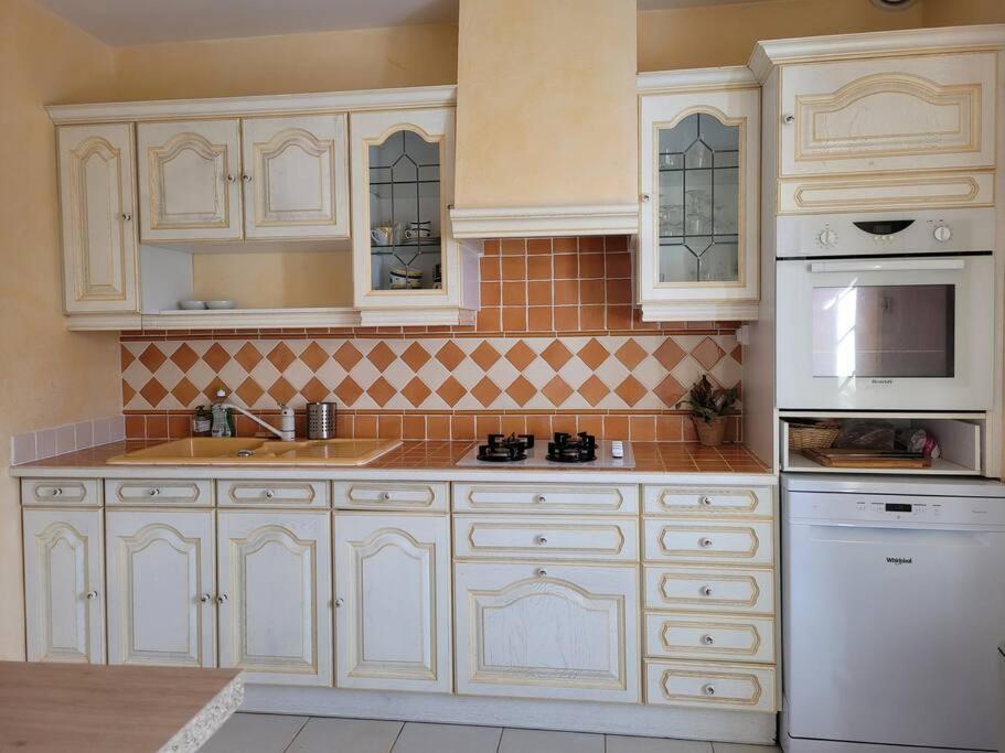 Maison Au Calme A 2 Pas Du Port كُنْكال المظهر الخارجي الصورة